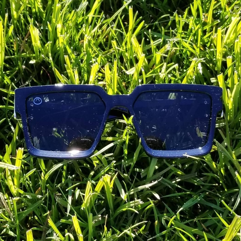 StreetBread Billionaire Sunglasses Black